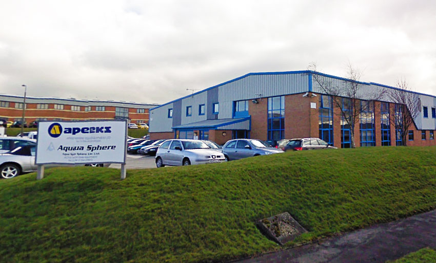 Apeks lager strøm på taket