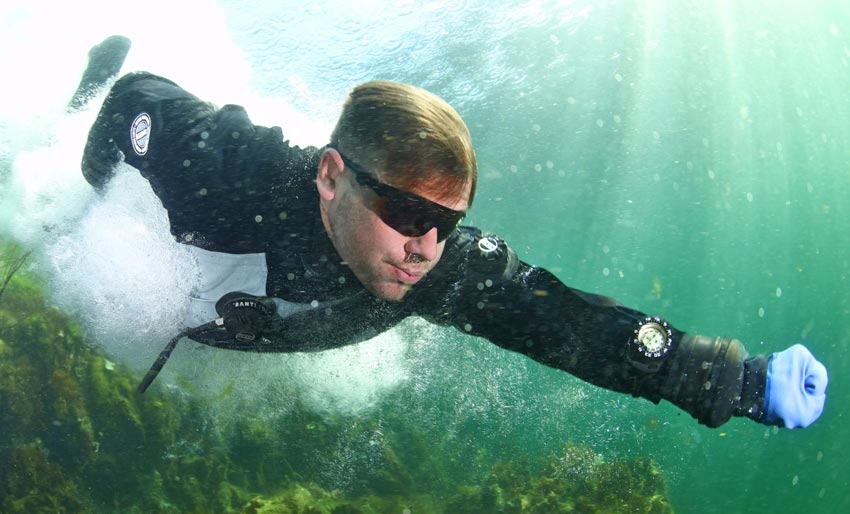 NM i UV-foto: Action